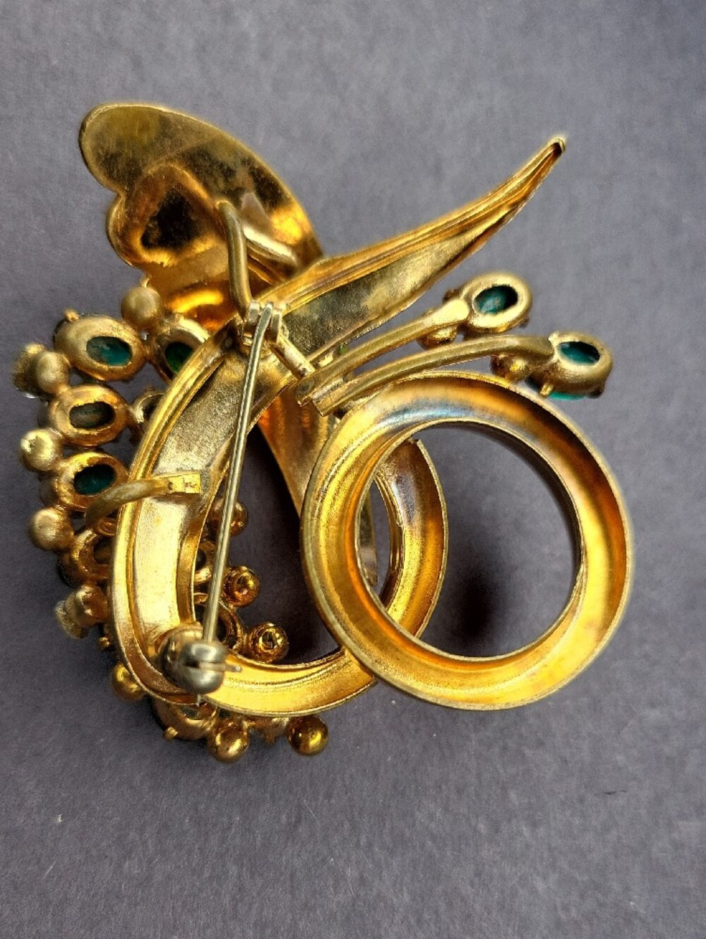 Vintage Green Crystal Floral Brooch - Picture 5 of 5